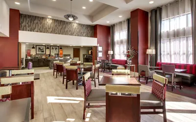 Photo 4 - Hampton Inn & Suites Cordele