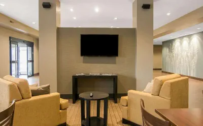 Photo 3 - Sleep Inn & Suites Fort Dodge