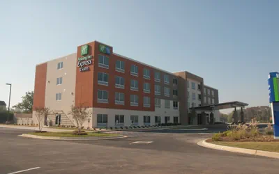 Holiday Inn Express & Suites Decatur by IHG