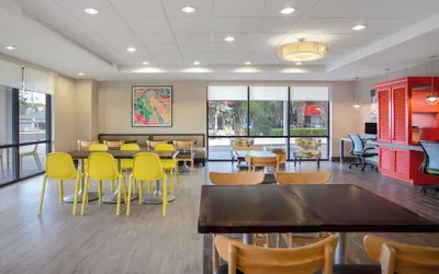 Photo 4 - Home2 Suites by Hilton Gainesville Medical Center