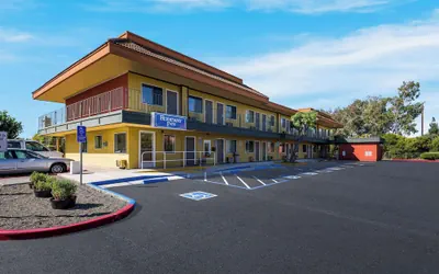 Photo 2 - Rodeway Inn Livermore