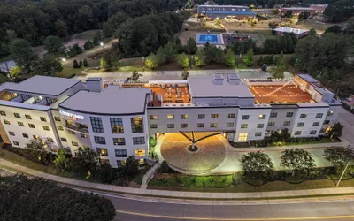 Photo 2 - Courtyard by Marriott Oxford