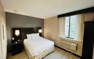 Photo 3 - Rockaway Hotel Brooklyn