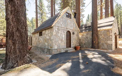 Emerald Bay Lodge