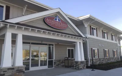 Photo 2 - Affordable Suites of America Portage