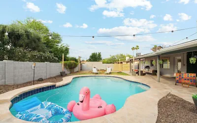 Photo 5 - Spacious Scottsdale Retreat With Pool