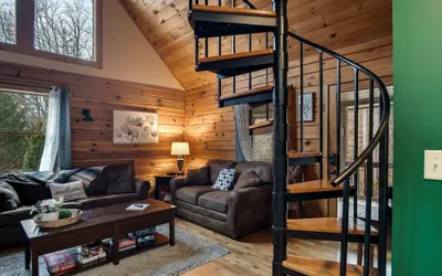 Photo 5 - Cozy Hot Tub Cabin!