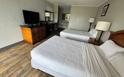 Photo 3 - Bayou Inn