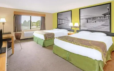 Photo 3 - Super Davneport Inn & Suite