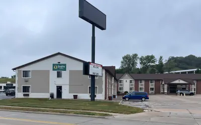Photo 2 - Quality Inn Council Bluffs I-80