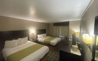 Photo 5 - Quality Inn Council Bluffs I-80