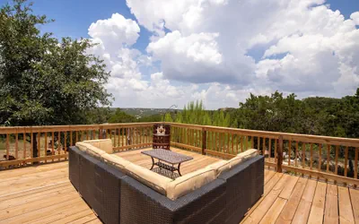 Firefly Lakehouse 3 br, 2 Bath, pet Friendly