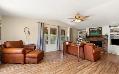 Photo 3 - Firefly Lakehouse 3 br, 2 Bath, pet Friendly