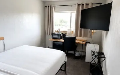 Photo 3 - Highliner Suites Hotel