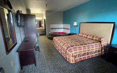 Photo 4 - MESQUITE INN & SUITES