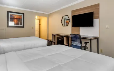 Photo 5 - Coastal Inn by Beach and Boardwalk