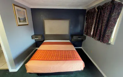 Photo 4 - Ada Inn & Suites