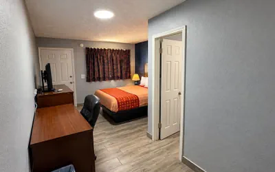 Photo 2 - Ada Inn & Suites