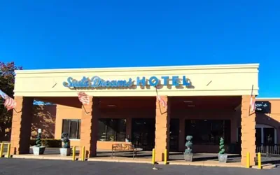 Photo 2 - Suite Dreams Hotel