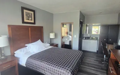 Photo 5 - WINE COUNTRY INN