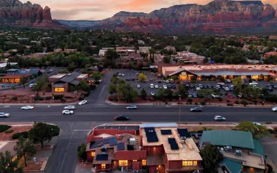 Red Rock Duo by Avantstay - Sleeps 8, 2 Sedona Retreats With Mountain Views, Heart of West Sedona