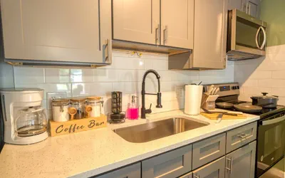 Photo 5 - Cozy 1BR Apt - 6mi to Ft Moore
