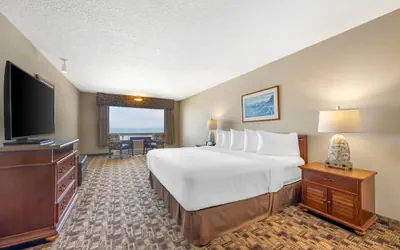Photo 4 - Newport Oceanfront Inn