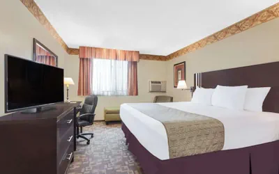 Photo 5 - FairBridge Inn Express Bellingham