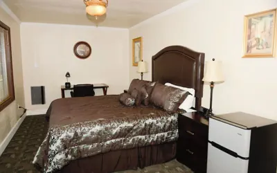 Photo 2 - City Center Motel
