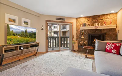 Westwind 309 1BD 2BA Platinum Condo in Lionshead Village