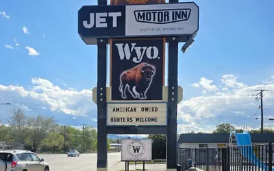 Photo 2 - JET Motor Inn Buffalo