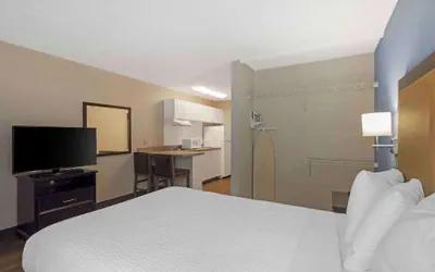 Photo 4 - Motel 6 Suites Memphis Airport, TN