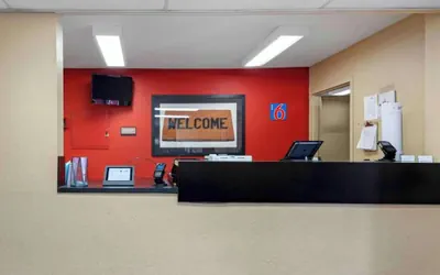 Photo 3 - Motel 6 Suites Rochester Greece, NY