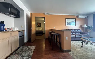 Photo 3 - FairBridge Inn & Suites Thermopolis