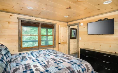 Photo 2 - Greenbriar Getaway