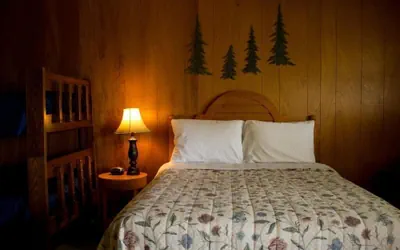 Photo 2 - Jimmy OConnors Windham Mountain Inn