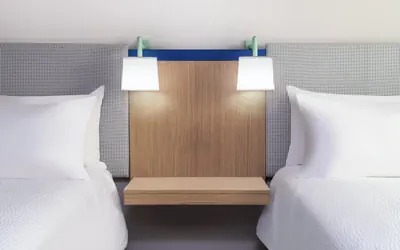 Photo 2 - Garner Hotel Pecos by IHG