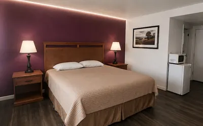 Photo 2 - Budget Inn Ontario