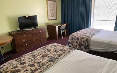 Photo 3 - Budgetel Inn & Suites