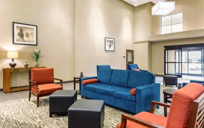 Photo 4 - Comfort Suites Humble Bush Intercontinental Airport