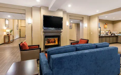 Photo 3 - Comfort Suites Humble Bush Intercontinental Airport