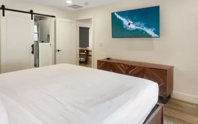 Photo 3 - Beach House Inn