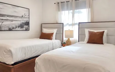 Photo 3 - Beach House Inn
