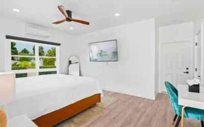 Photo 4 - Beach House Inn