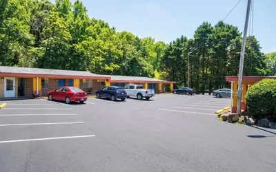 Lion Inn Albemarle By Hotel O Near US 52