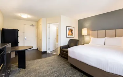 Photo 3 - Blue Way Inn & Suites Extended Stay Bloomington Airport - Minneapolis
