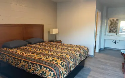 Photo 3 - Fremont Motel