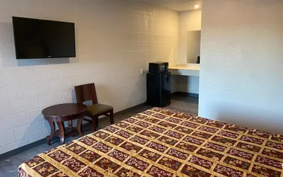 Photo 4 - Fremont Motel
