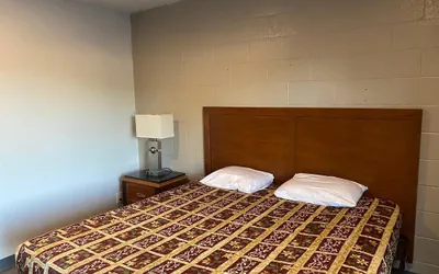 Photo 5 - Fremont Motel