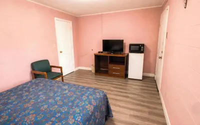 Photo 5 - Hometown Inn Rocky Mount VA